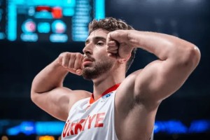 冠军竞猜-欧锦赛至今单场最佳次数：申京5次第一，字母、东契奇等3次