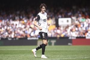 马卡：哈维-格拉拒绝瓦伦西亚首份续约报价，曼联将报价2500万欧