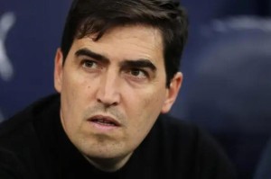 FIFA世俱杯-利物浦与伊劳拉达成口头协议，西班牙教头将接任主帅|伯恩茅斯|安菲尔德球场|斯洛特|库珀|执教_新浪体育_新浪新闻